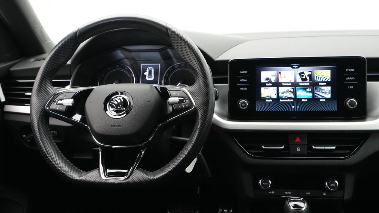 Škoda Kamiq 1.0 TSI 110pk DSG Sport Business