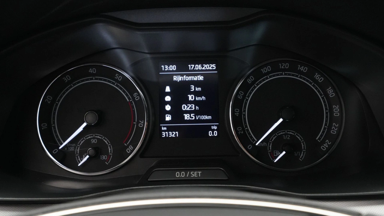 Škoda Kamiq 1.0 TSI 110pk DSG Sport Business