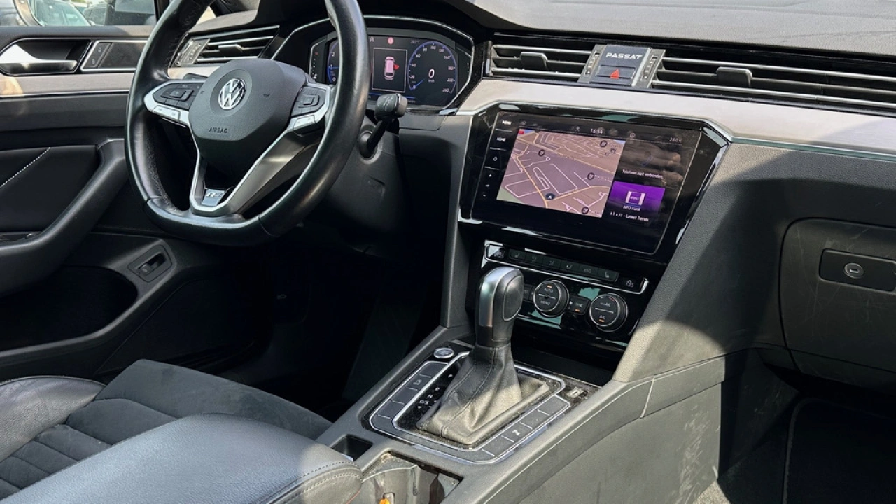 Volkswagen Passat Variant 1.5 TSI 150pk DSG Elegance Business R