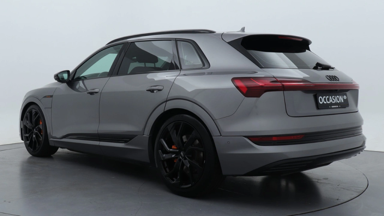 Audi e-tron e-tron 50 quattro Launch edition plus 71 kWh | Leder | Camera | B&O |