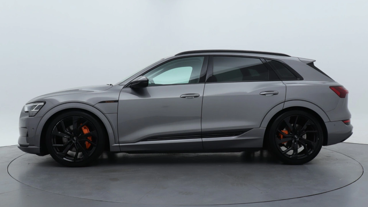 Audi e-tron e-tron 50 quattro Launch edition plus 71 kWh | Leder | Camera | B&O |