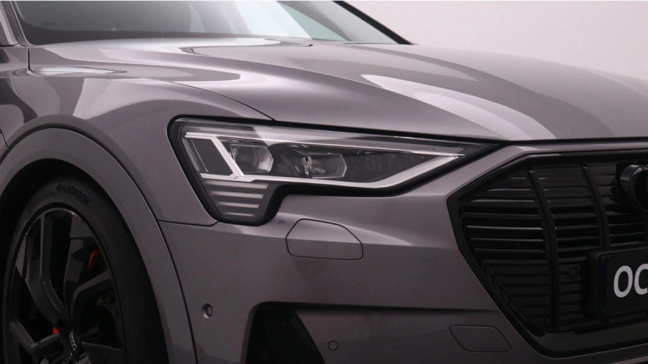 Audi e-tron e-tron 50 quattro Launch edition plus 71 kWh | Leder | Camera | B&O |