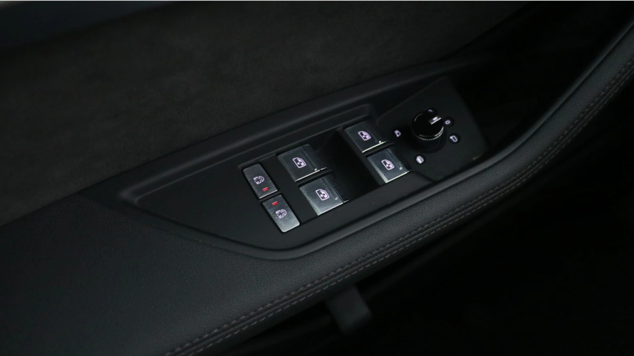 Audi e-tron e-tron 50 quattro Launch edition plus 71 kWh | Leder | Camera | B&O |