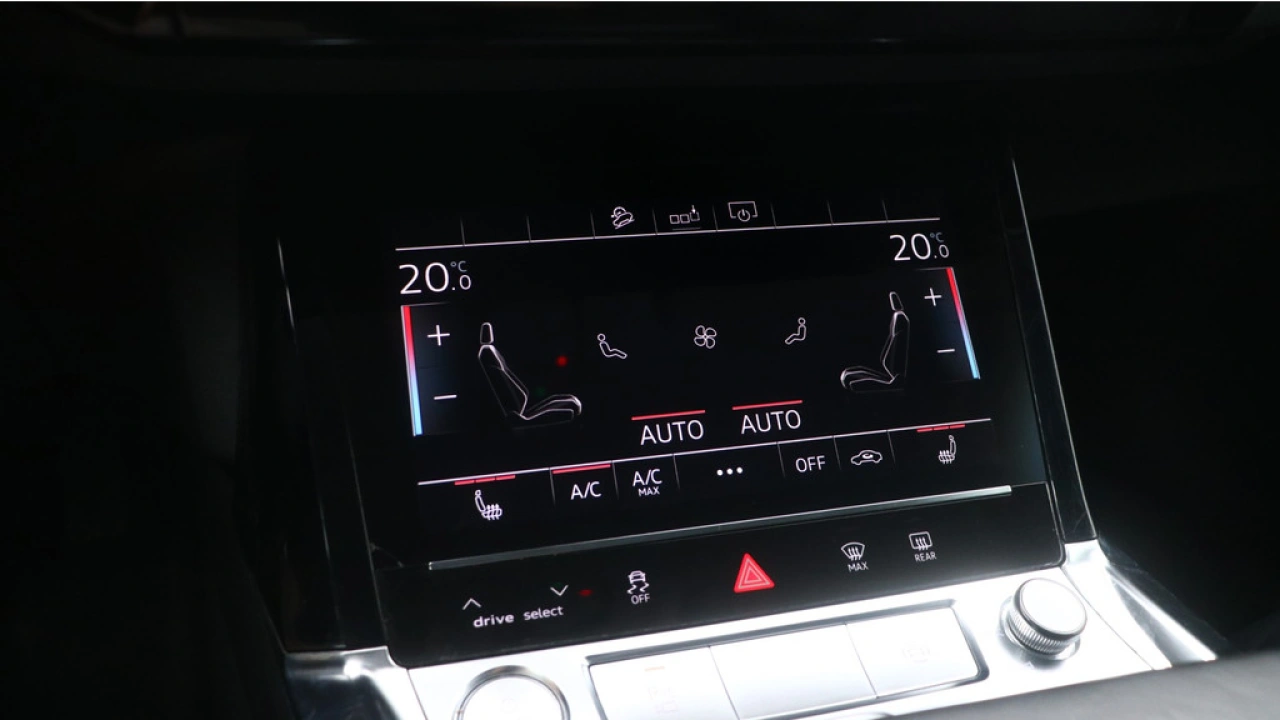 Audi e-tron e-tron 50 quattro Launch edition plus 71 kWh | Leder | Camera | B&O |