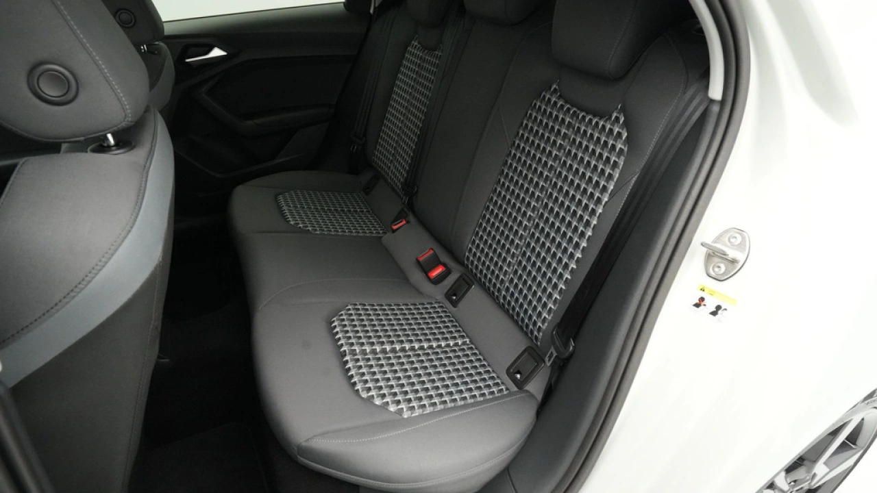 Audi A1 Sportback 25 TFSI 95 pk s-tronic S line edition
