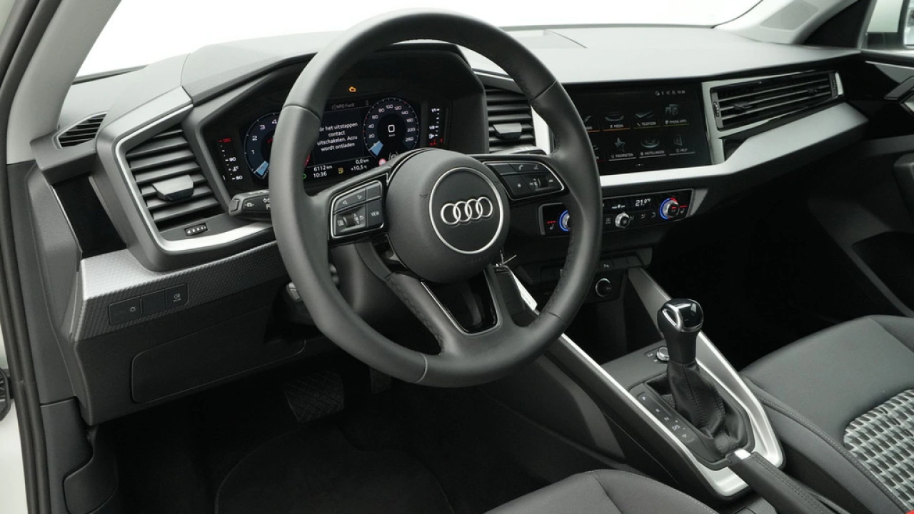 Audi A1 Sportback 25 TFSI 95 pk s-tronic S line edition