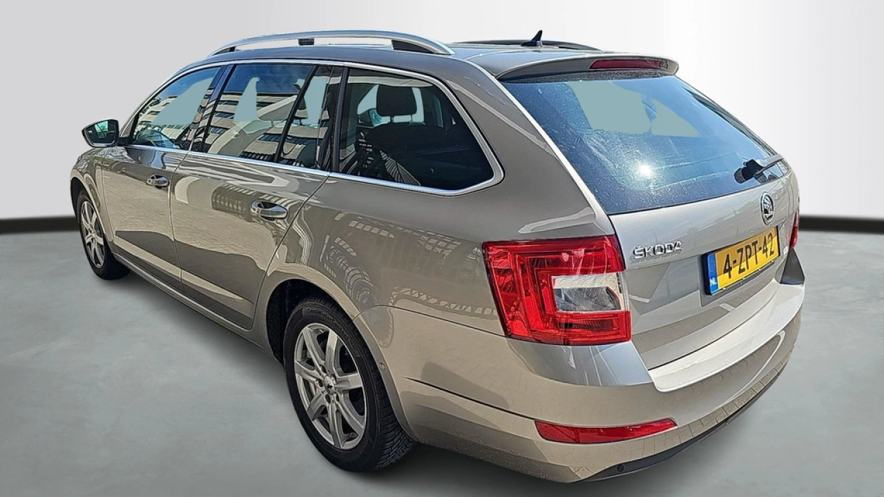 Škoda Octavia Combi 1.4 TSI 140pk Automaat Elegance Businessline