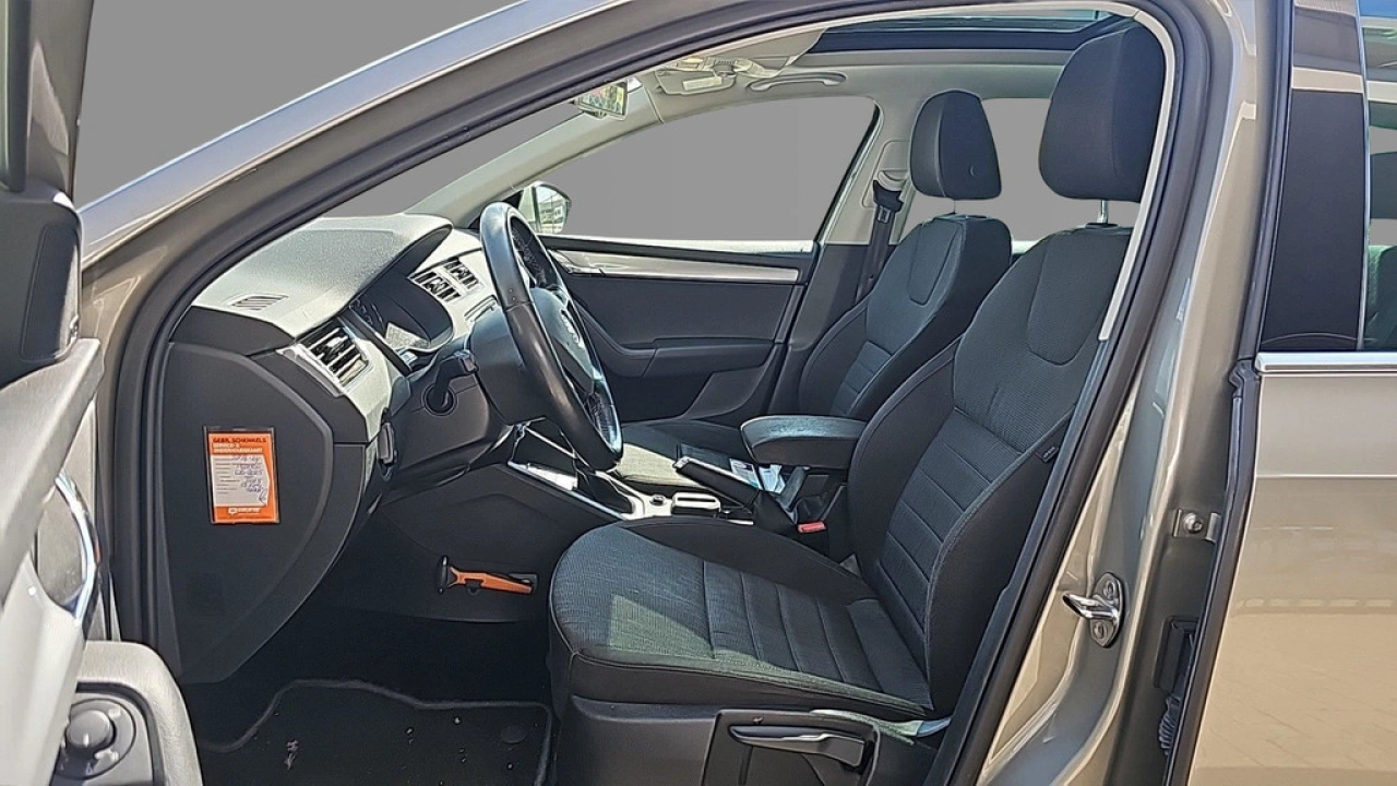 Škoda Octavia Combi 1.4 TSI 140pk Automaat Elegance Businessline
