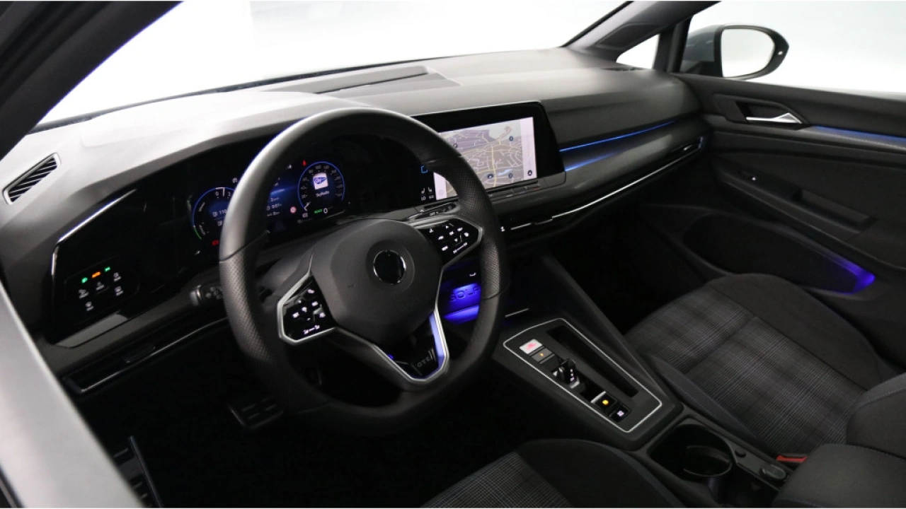 Volkswagen Golf GTE 1.4 eHybrid 245pk Navigatie