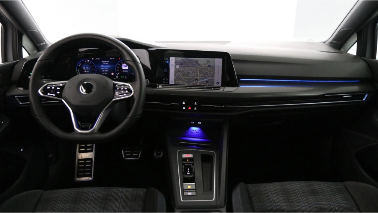 Volkswagen Golf GTE 1.4 eHybrid 245pk Navigatie