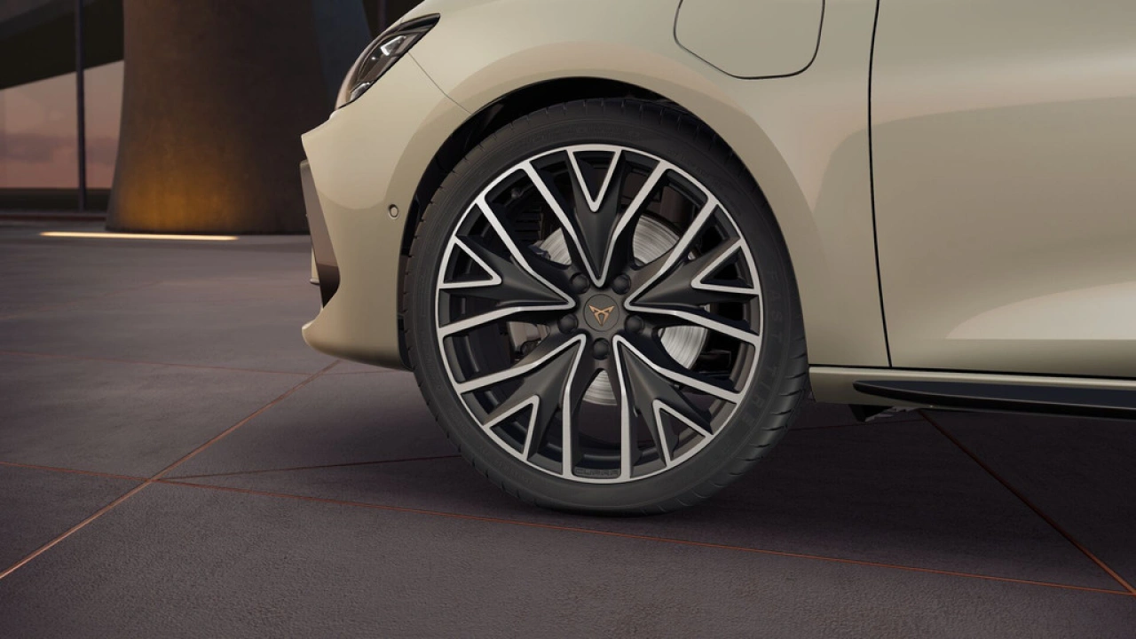 CUPRA Leon 1.5 TSI e-Hybrid 204 6DSG Business