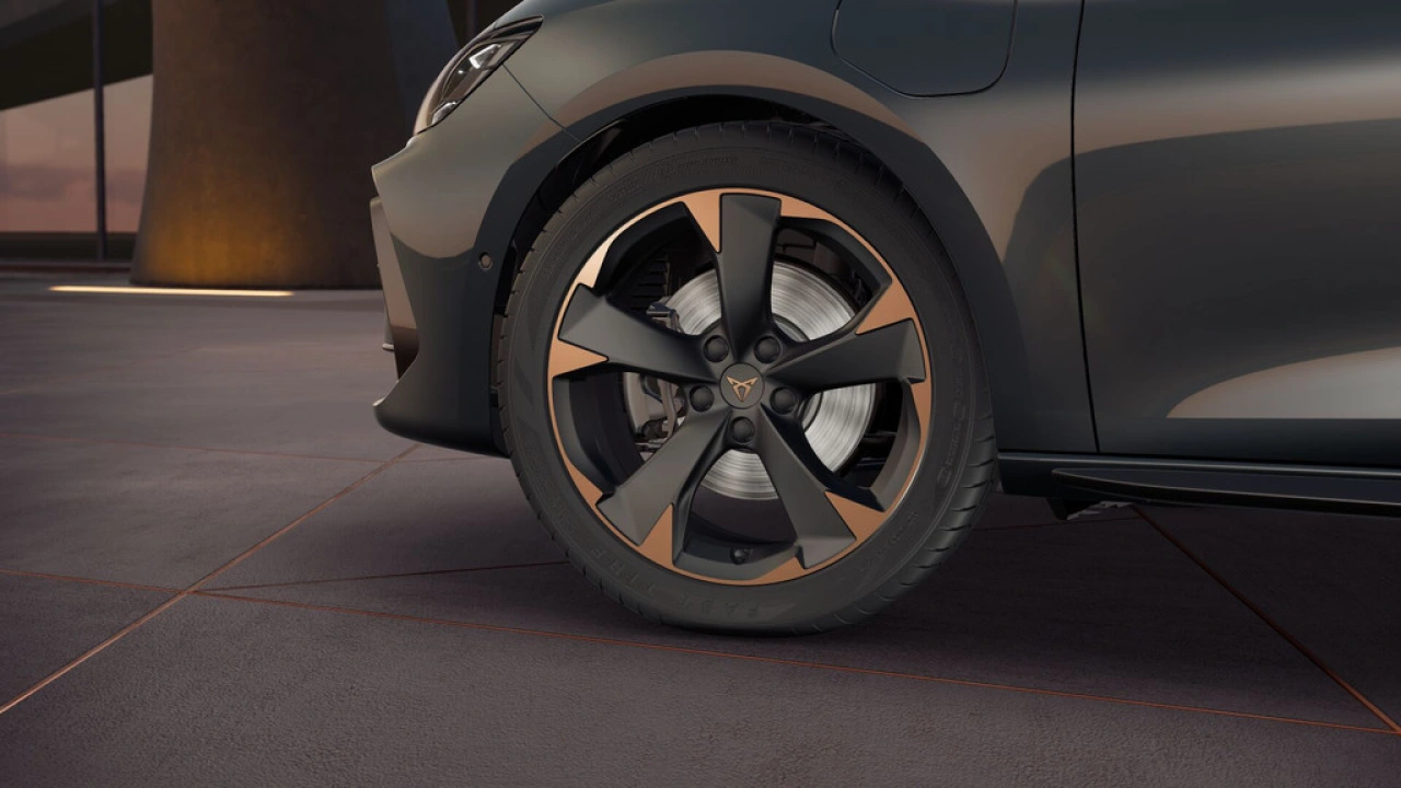 CUPRA Leon 1.5 TSI e-Hybrid 204 6DSG Business