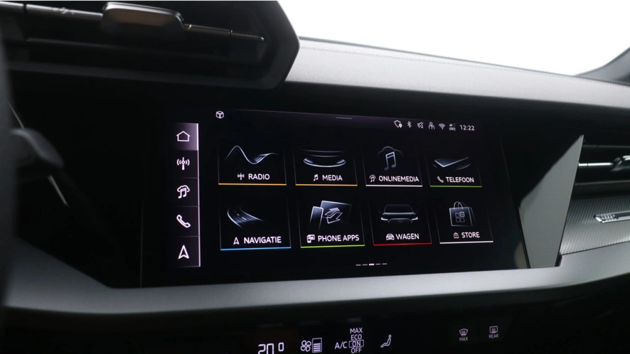 Audi A3 Limousine 30 TFSI S Edition | PDC V+A | Camera | Zwart optiek | Audi Sound | Privacy glas | |