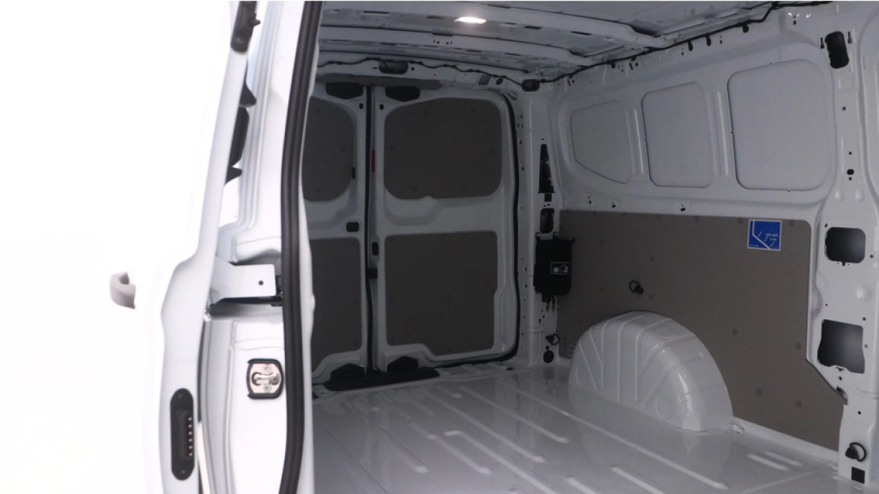 VW Bedrijfswagens E-Transporter L2H1 64kWh 218pk RWD 3.2T Life-Intro