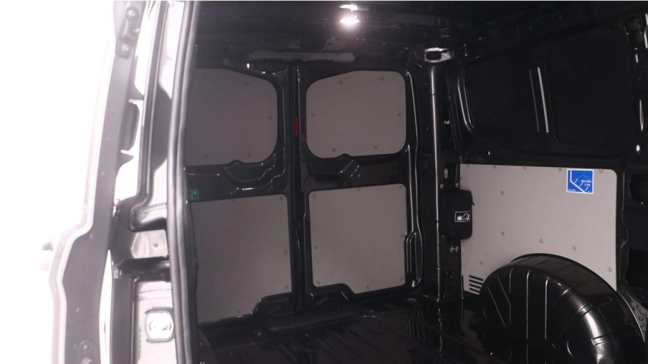 VW Bedrijfswagens E-Transporter L1H1 64kWh 218pk RWD 3.2T Life-Intro