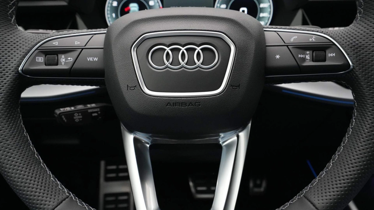 Audi A3 allstreet 35 TFSI 150PK Allstreet Camera Ambient pro 19'' LM Stoelverwarming