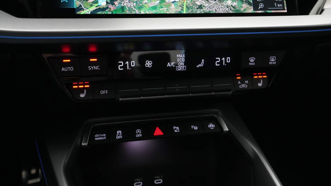 Audi A3 allstreet 35 TFSI 150PK Allstreet Camera Ambient pro 19'' LM Stoelverwarming