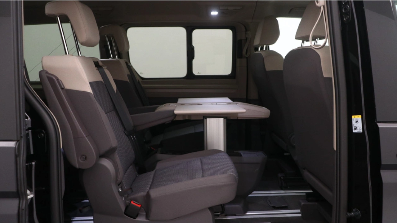 Volkswagen Multivan L2H1 1.5 PHEV eHybrid 19,7kWh 180kW 245PK DSG Economy Business 4MOTION