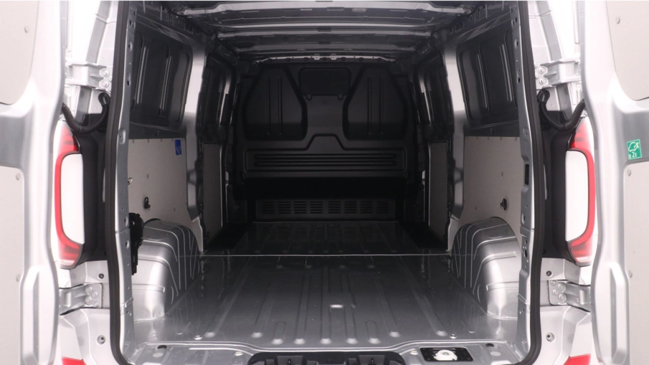 VW Bedrijfswagens Transporter L2H1 2.0 TDI 170pk Automaat Bulli