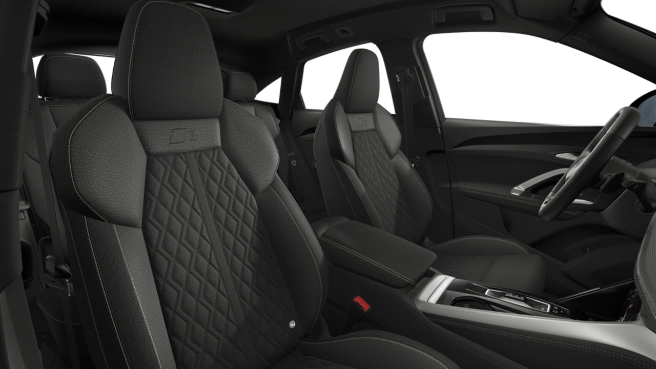 Audi Q5 Sportback S edition competition