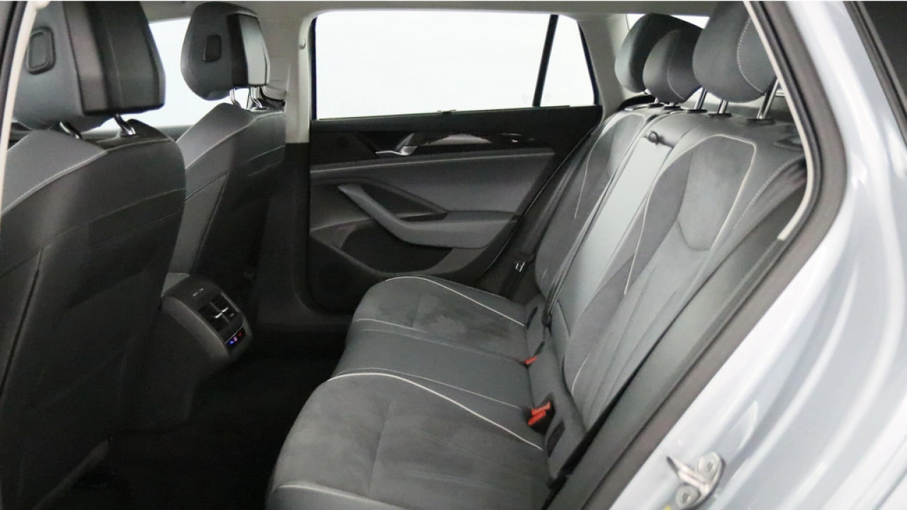 Volkswagen Passat Variant 1.5 eTSI Business | Trekhaak