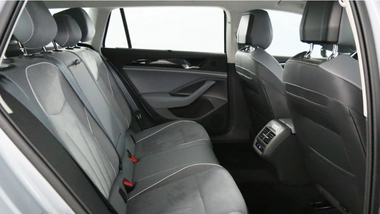 Volkswagen Passat Variant 1.5 eTSI Business | Trekhaak