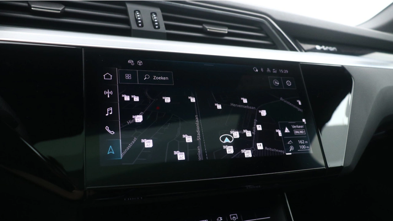 Audi e-tron Sportback 55 quattro S edition 95 kWh | Panorama dak | 22