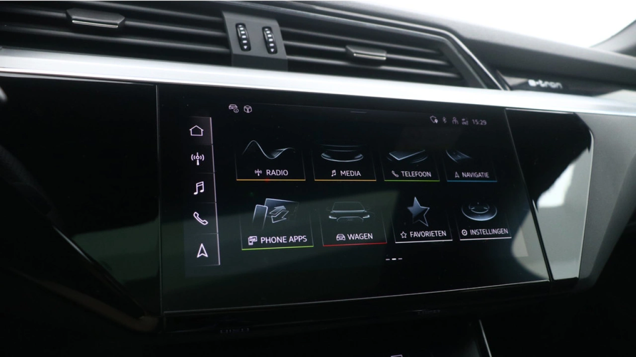 Audi e-tron Sportback 55 quattro S edition 95 kWh | Panorama dak | 22
