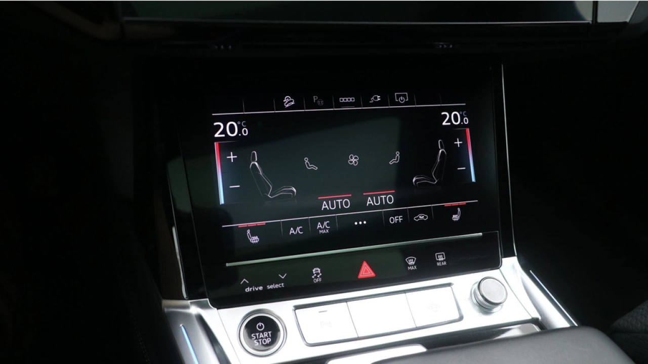 Audi e-tron Sportback 55 quattro S edition 95 kWh | Panorama dak | 22