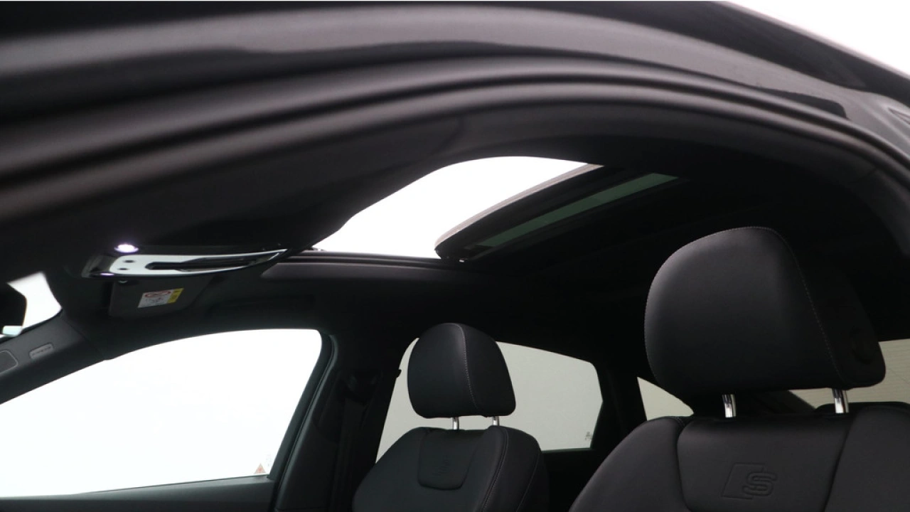 Audi e-tron Sportback 55 quattro S edition 95 kWh | Panorama dak | 22