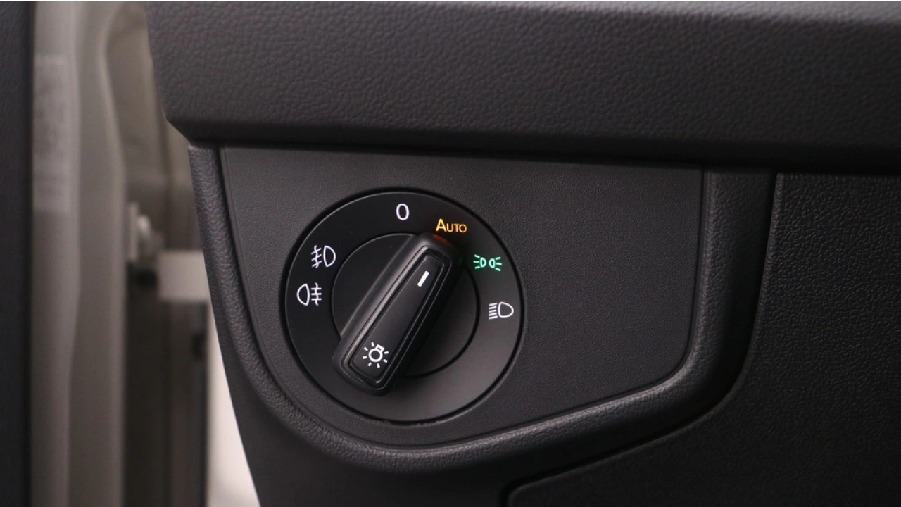 Volkswagen Polo 1.0 TSI 95pk DSG R-Line Navigatie matrix LED Panoramadak