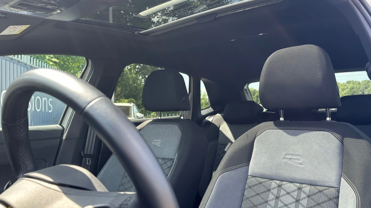 Volkswagen Polo 1.0 TSI 95pk DSG R-Line Navigatie matrix LED Panoramadak