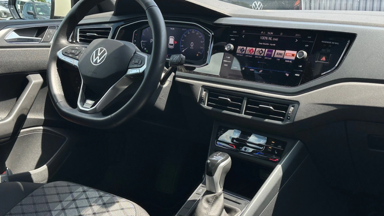 Volkswagen Polo 1.0 TSI 95pk DSG R-Line Navigatie matrix LED Panoramadak