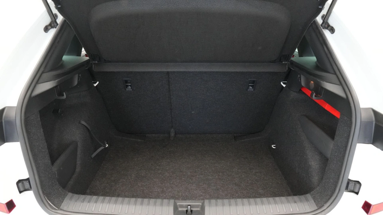 Škoda Kamiq 1.0 TSI 110pk DSG Sport Business