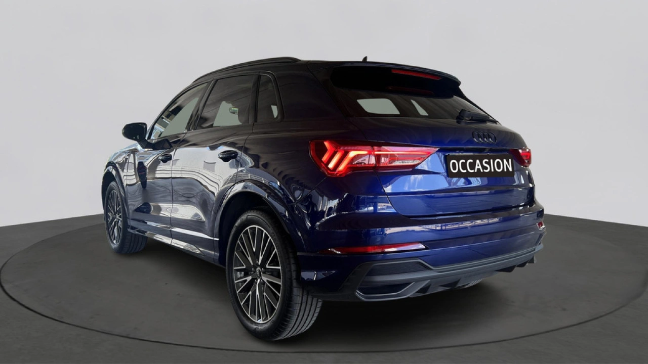 Audi Q3 45 TFSI e 245Pk S edition / Panodak / Sfeerverlichting / Stoelverwarming