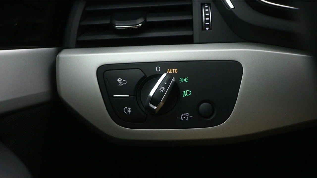 Audi A4 Avant 35 TFSI Advanced Edition | Trekhaak | PDC | Carplay |
