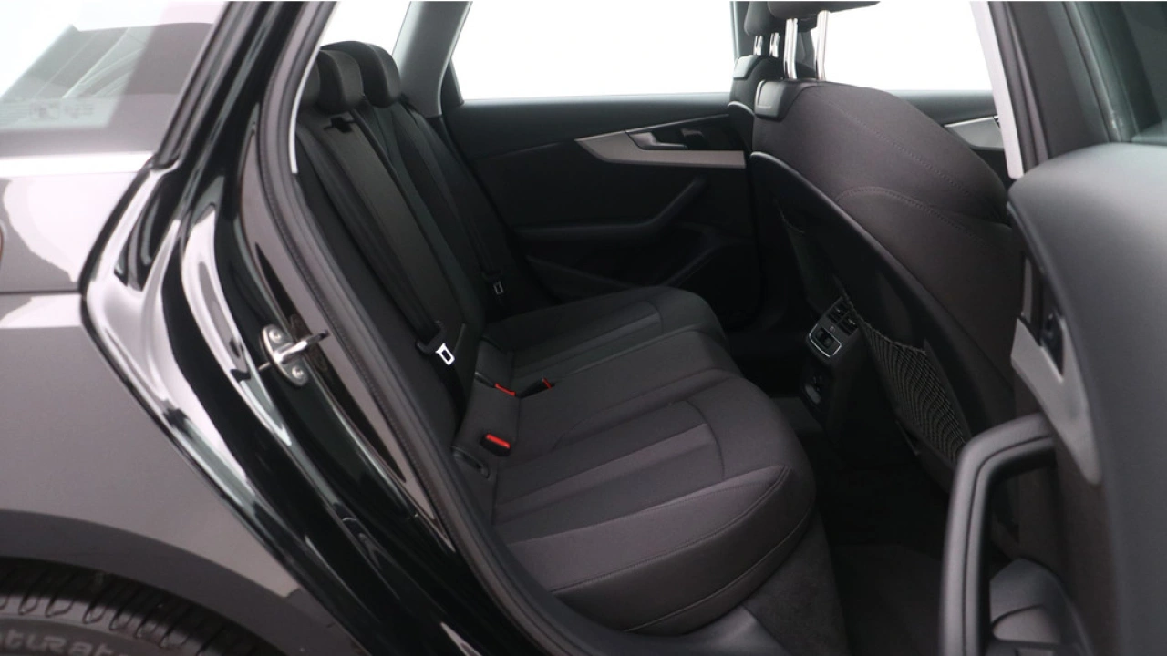 Audi A4 Avant 35 TFSI Advanced Edition | Trekhaak | PDC | Carplay |