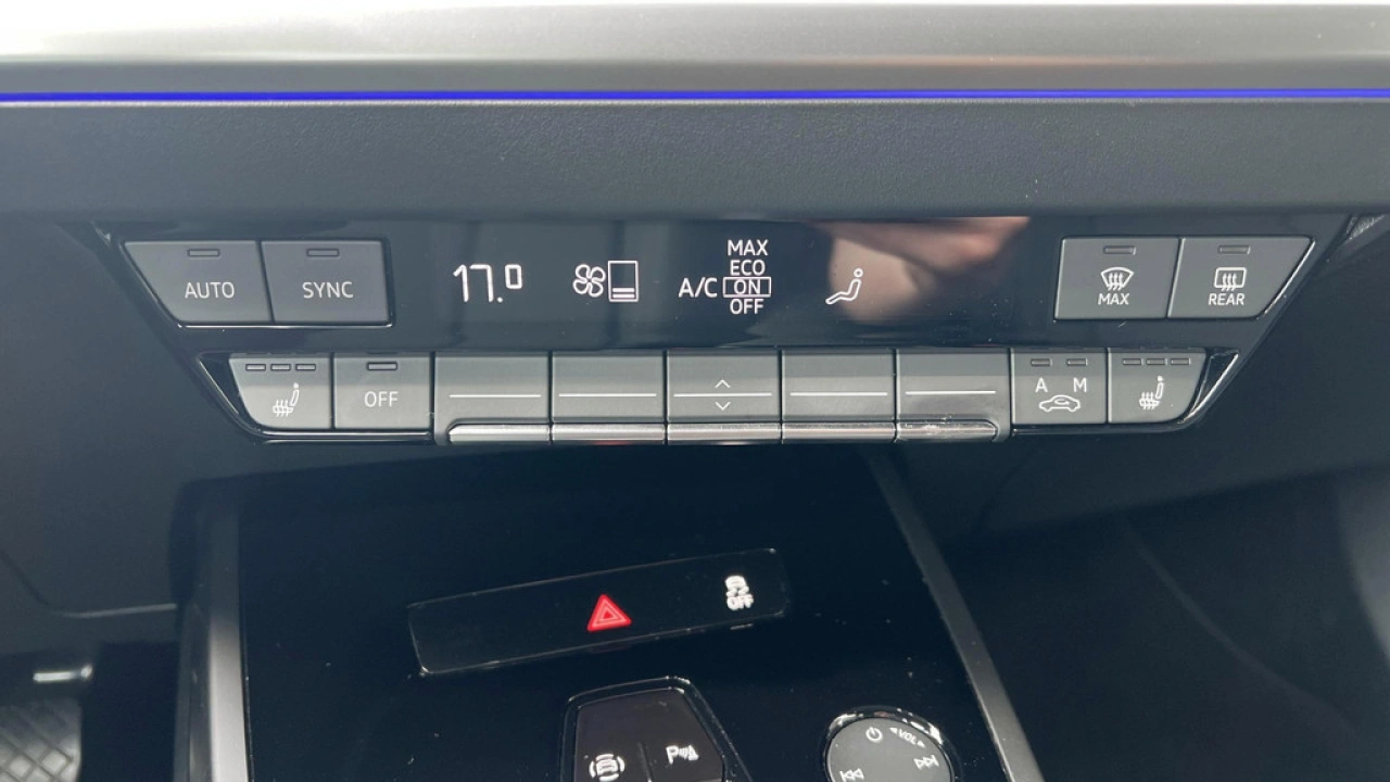 Audi Q4 e-tron 40 Advanced Edition 204Pk / Parkeerhulp V+A / Sfeerverlichting