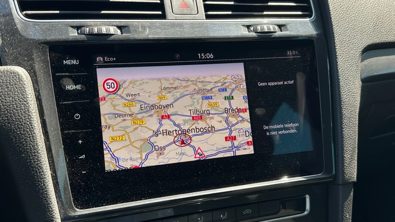 Volkswagen e-Golf e-Golf 36 kWh 136pk Warmtepomp Navigatie Key Less