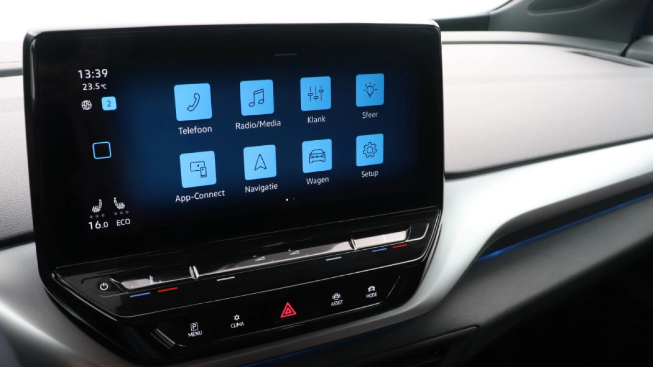 Volkswagen ID.4 First 77 kWh 204pk Navigatie Trekhaak