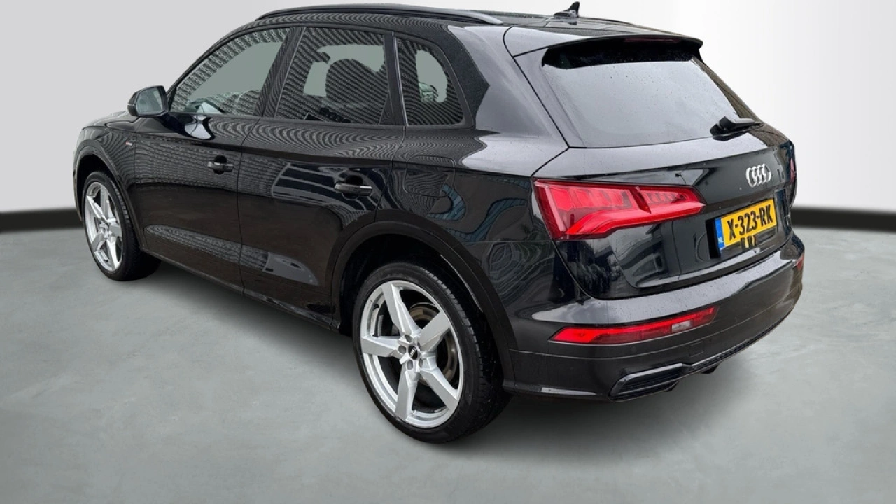 Audi Q5 50 TFSI e quattro 299pk S edition / PDC V+A / Achteruitrijcamera / Stoelverwarming