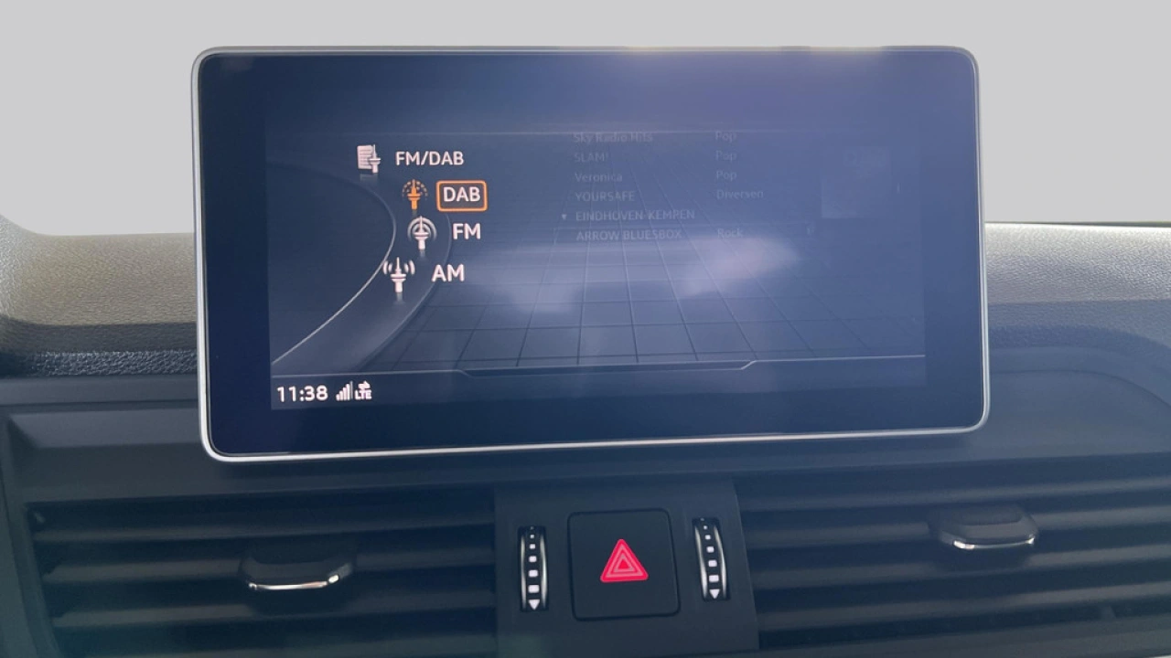 Audi Q5 50 TFSI e quattro 299pk PHEV S edition / PDC V+A / Achteruitrijcamera / Stoelverwarming