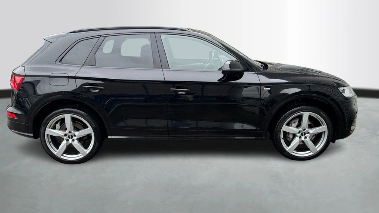 Audi Q5 50 TFSI e quattro 299pk S edition / PDC V+A / Achteruitrijcamera / Stoelverwarming