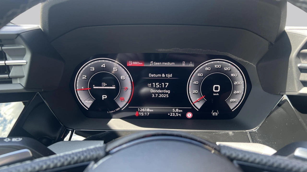 Audi A3 Limousine 30 TFSI 116Pk S edition / Parking Plus / Comfort Plus / Privacyglas