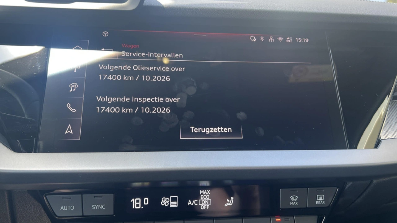 Audi A3 Limousine 30 TFSI 116Pk S edition / Parking Plus / Comfort Plus / Privacyglas