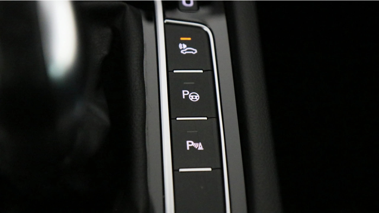 Volkswagen Passat Variant GTE 1.4 TSI eHybrid 218pk PHEV Business