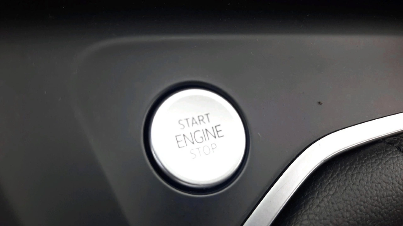 Volkswagen Golf 1.0 TSI 110pk Life | Navigatie | App Connect | Parkeersensoren
