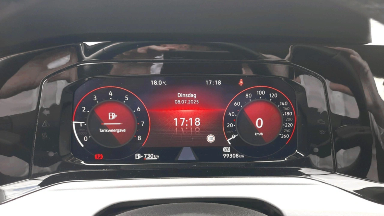 Volkswagen Golf 1.0 TSI 110pk Life | Navigatie | App Connect | Parkeersensoren