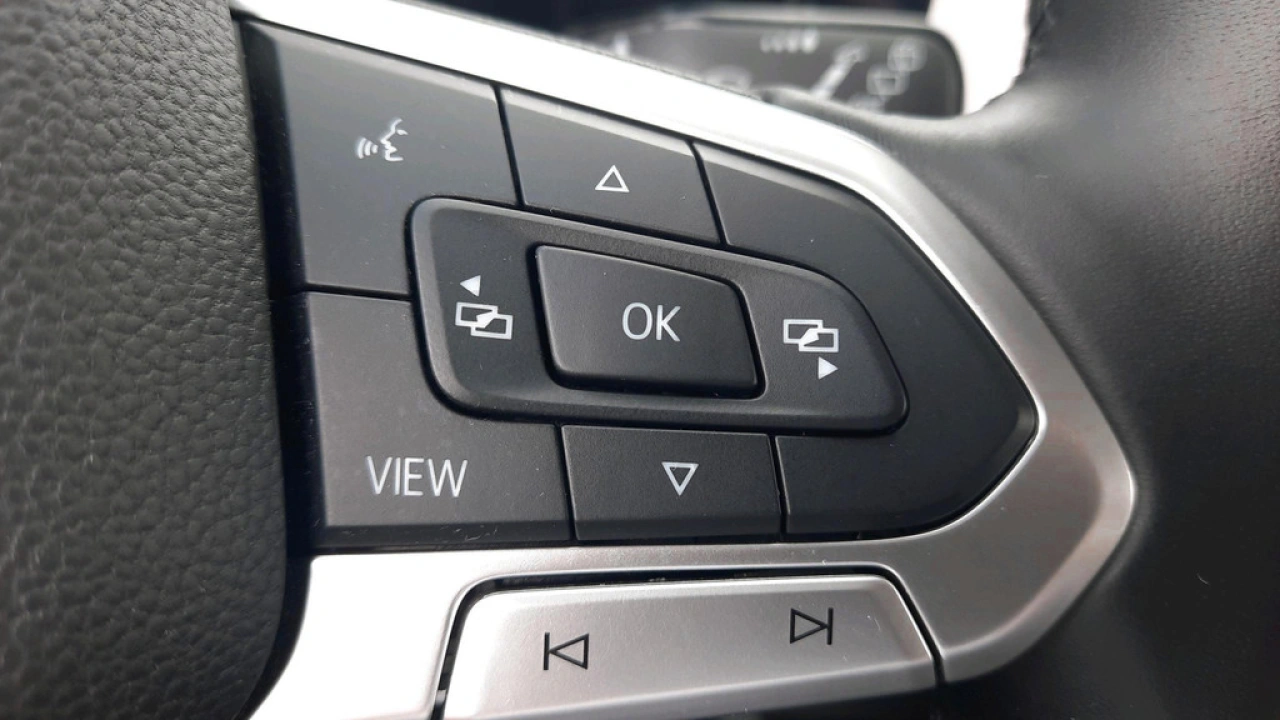 Volkswagen Golf 1.0 TSI 110pk Life | Navigatie | App Connect | Parkeersensoren