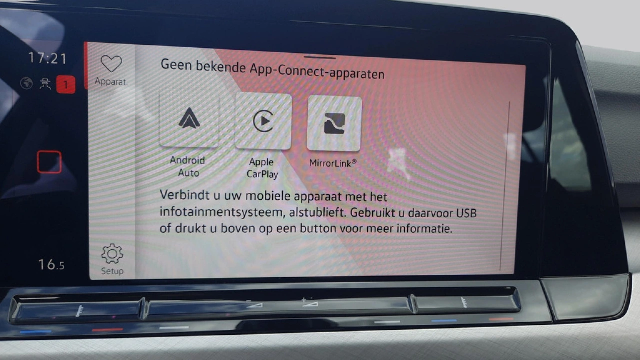 Volkswagen Golf 1.0 TSI 110pk Life | Navigatie | App Connect | Parkeersensoren